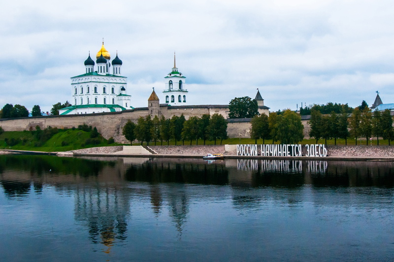 monastery, architecture, 2K, pskov, outdoors, russia, showplace, building exterior, spirituality, cross, history, city, cathedral, great, historical, river