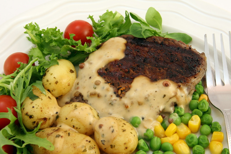 cooking, eating, fruit, supper, meat, herb, protein, dish, 2K, dinner, slimming, herbs, slim, appetite, cholesterol, beef, calories, indoors, lunch, close up