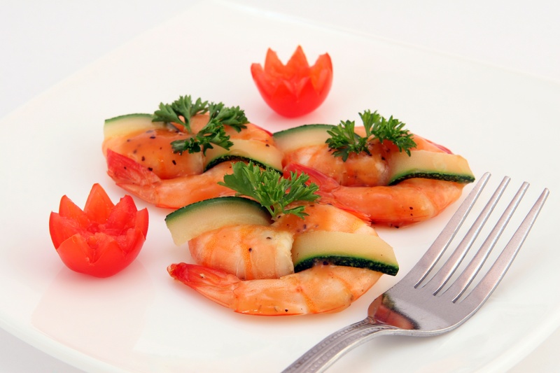 no people, weight, slim, kitchen utensil, sea, white, nutrition, 2K, studio shot, culinary, sushi, still life, tomato, chinese, shrimps, food, eating utensil