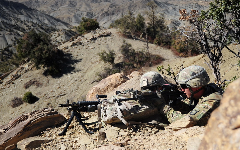 soldier, machinegun, weapon, providing, desert, afghanistan, 2K, military, security, gun, m240