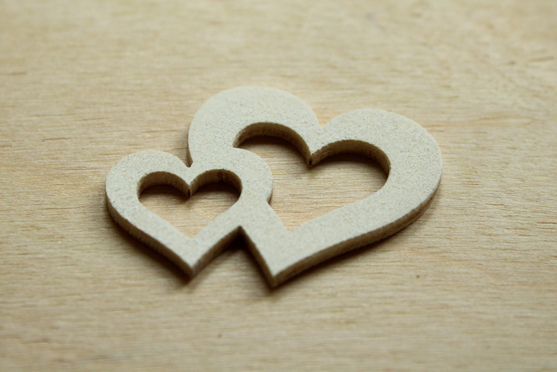 positive emotion, group of objects, wood, celebration, feelings, copy space, emotion, food, para, heart shape, emotions, symbolism, relationship, event