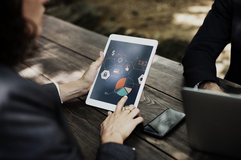 lifestyles, cafe, internet, sitting, men, wireless technology, agreement, business people, friends, hand, people, beverage, wood - material, mobile phone