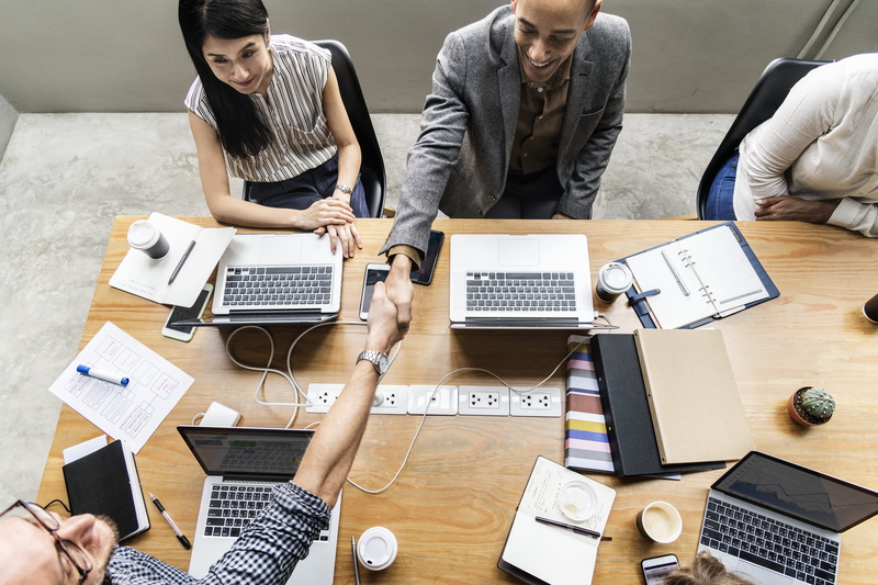 european, technology, connection, young adult, deal, using laptop, laptop, investment, young women, planning, communication, women, hands, teamwork, man