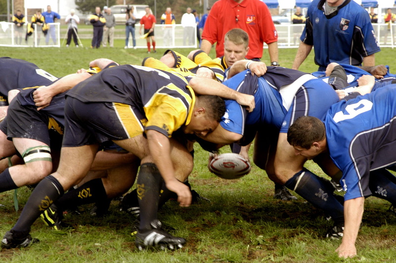 real people, everett, grasping, sports, washington, tackling, bending, game, 720P, sports equipment, clothing, rough, team sport, crowd, athlete, coach