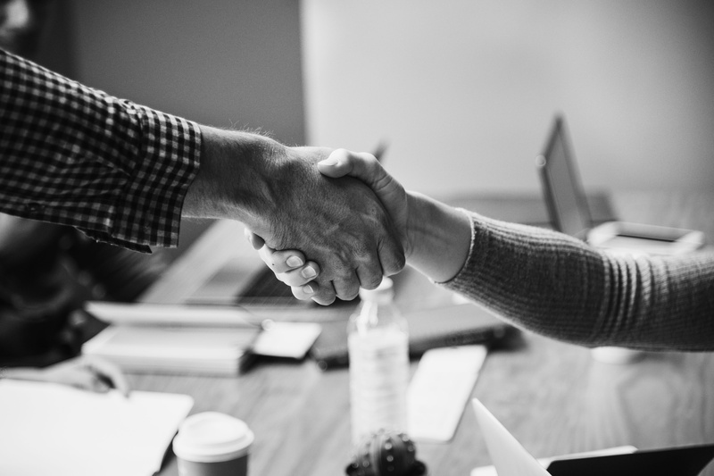 women, agreement, human body part, cooperation, men, selective focus, holding, people, 4K, arms, closeup, indoors, business, human limb, business agreement
