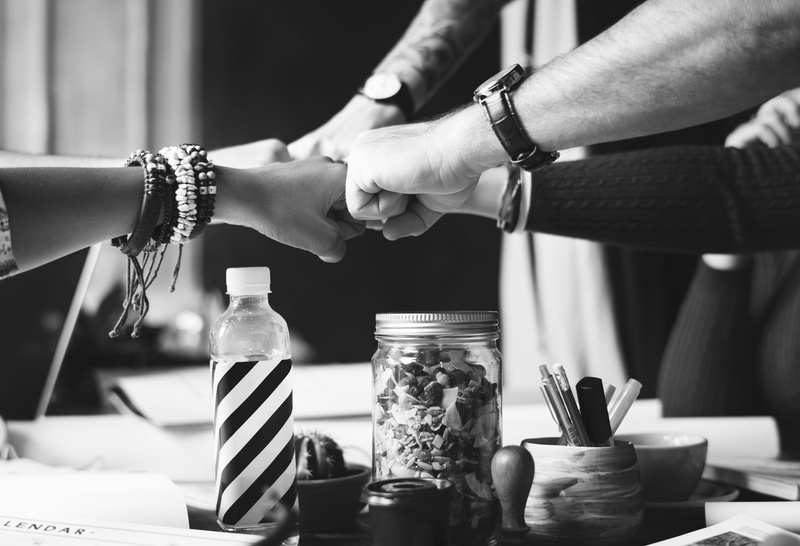men, container, photo, hand, watch, time, grayscale, black and white, group, adult, 1080P, two people, indoors, focus on foreground, jewelry, persons