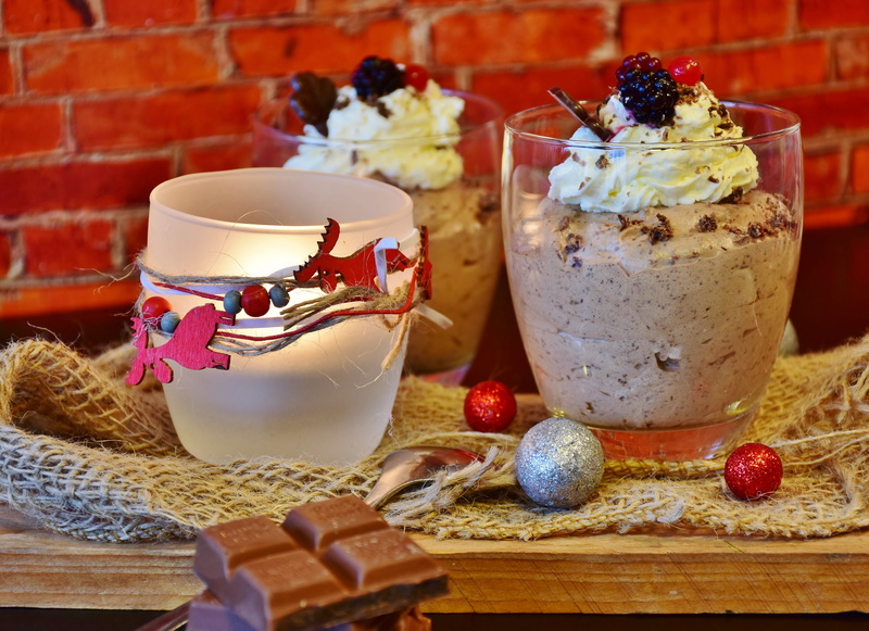 temptation, sugar, indulgence, berries, ice cream, candle, milk chocolate, freshness, sociable, christmas, happy, holidays, garnish, no people, dairy product