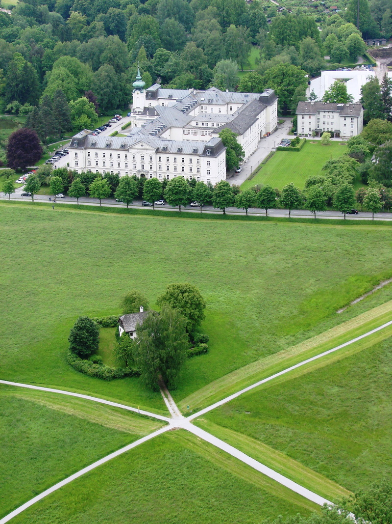 green color, travel destinations, nature, lawn, high angle view, day, built structure, monastery, castle, way, tree, sport, 2K, plant, decision, building