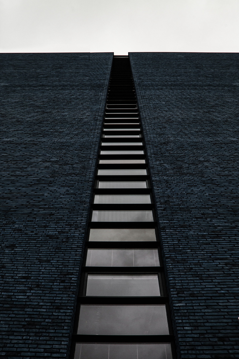 tarmac, directly below, 5K, oars, pattern, the way forward, absence, no people, direction, porch, built structure, asphalt, clear sky, glass, nature, window