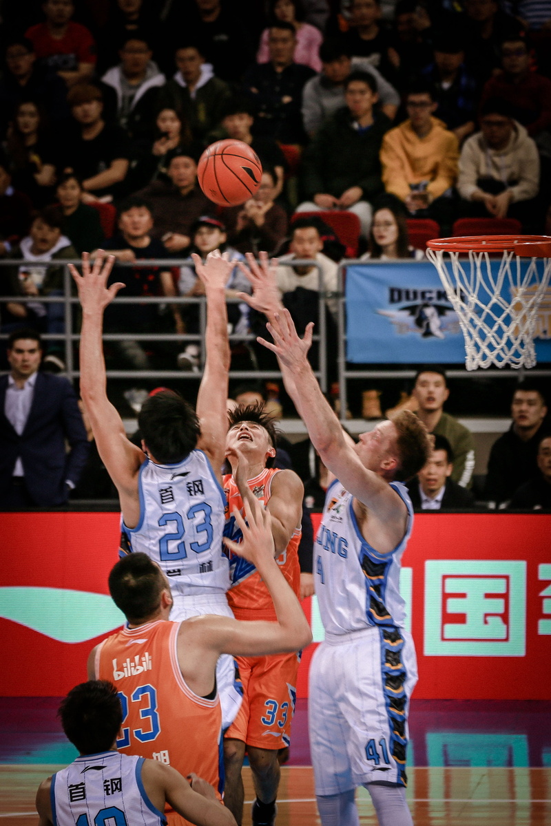 match - sport, court, ball, leisure activity, 2K, competition, athlete, stadium, jump, crowd, sportsman, young men, real people, sport, motion, person