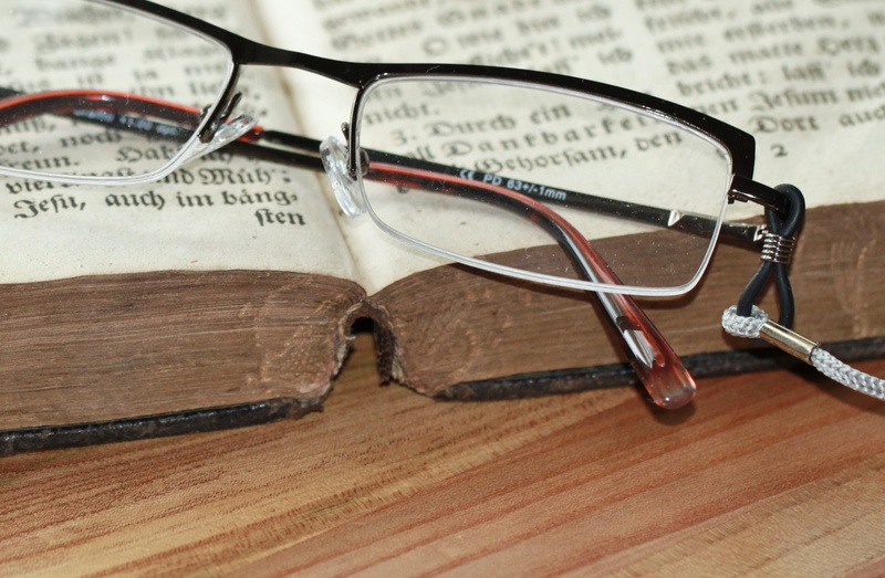 table, glass - material, eyeglasses, eyesight, personal accessory, historically, intellectual, training, eyewear, read, 2K, literature, close-up, publication
