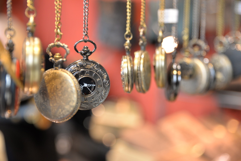 antique, jewelry, for sale, comic-con, art and craft, decoration, close-up, no people, luxury, indoors, chain, selective focus, fantasy, choice, accessories