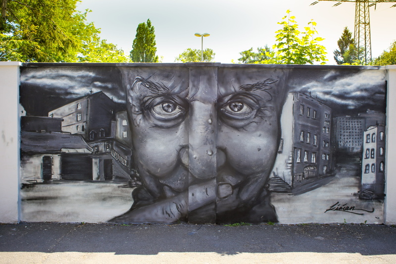 mural, tree, human representation, spray, male likeness, plant, color, 5K, art and craft, no people, wall - building feature, street art, outdoors, sculpture