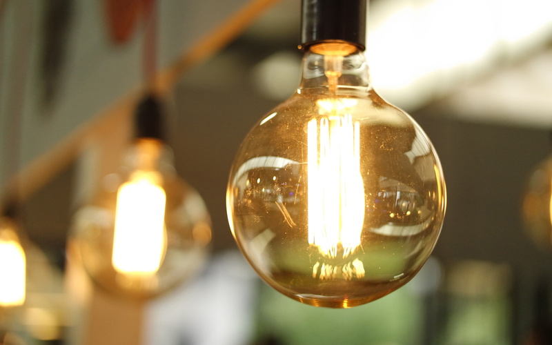 light bulb, lighting equipment, hd, illuminated, focus on foreground, glass - material, bright, close, electric lamp, light - natural phenomenon, hanging