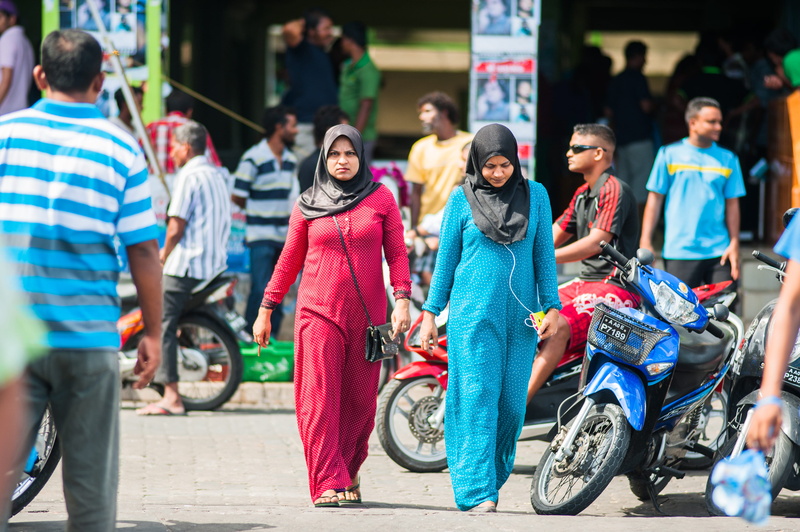 men, street, people, young adult, emotion, friendship, motorbikes, child, walking, daytime, travel, summer, vehicles, motion, hairstyle, young women, 4K