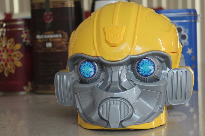 yellow, security, cinema, bumblebee, technology, 5K, hat, architecture, blue, container, indoors, demonstration, entertainment, work helmet, still life