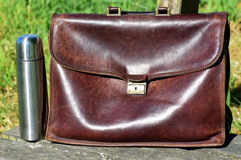 5K, Bag, thermos, travel, rest, leather case, bank, Work, Case, shiny, outdoors, out, make break, personal accessory, indoors, single object, Break, container