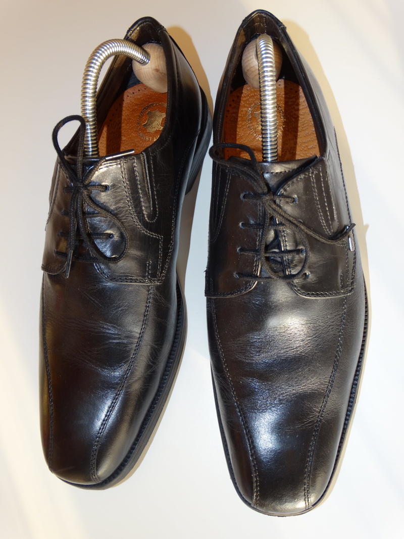 no people, men, business, clothing, choice, pair, shoelace, elegance, studio shot, compatibility, brown, still life, workwear, fashion, lace - fastener