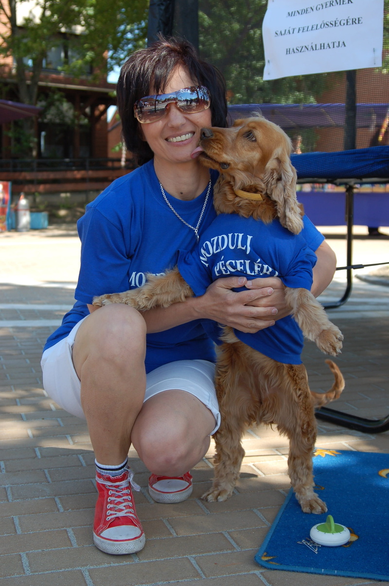 vet, front view, Hug, domestic, smiling, pet owner, vertebrate, childrens day, full length, one person, one animal, Dog, Pecel, emotion, hairstyle, portrait