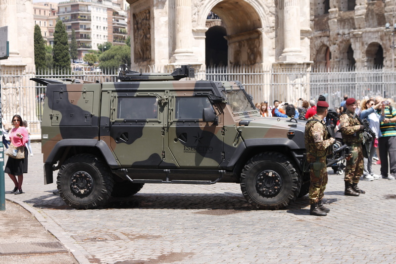 4K, enforce, beast, hummer, military, vehicle, building exterior, car, travel, transportation, tires, army, soldiers, real people, day, camo, land vehicle