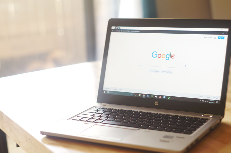 computer network, close-up, convenience, 4K, furniture, indoors, portability, portable information device, focus on foreground, table, google, wireless technology