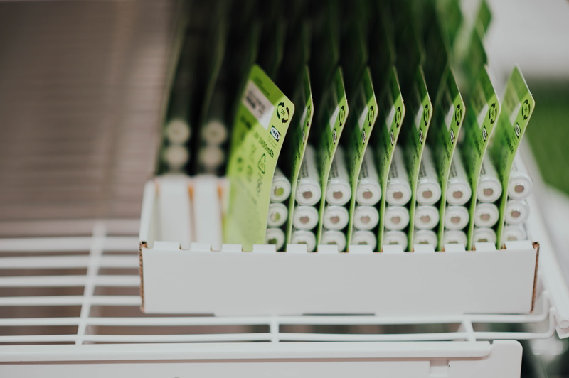 5K, town, close-up, focus on foreground, money, no people, green color, photography, choice, crossword puzzle, number, file binder, table, crayon, marker