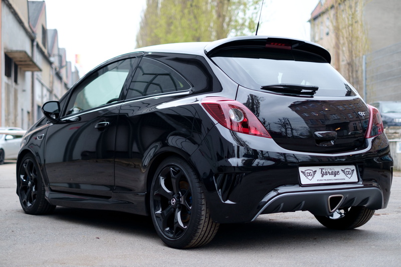 building exterior, built structure, style, opel, turbo, land vehicle, vechicle, show, outdoors, architecture, road, 4K, breaking, mechanic, black color