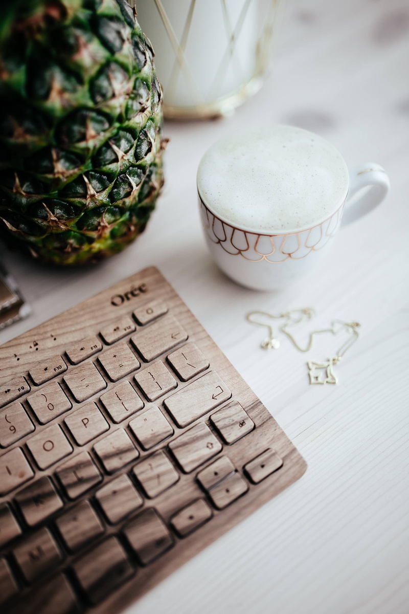 communication, refreshment, tea, still life, oree, indoors, caffee, cup of coffee, hot drink, hipster, keyboard, mug, desk, computer Keyboard, freshness