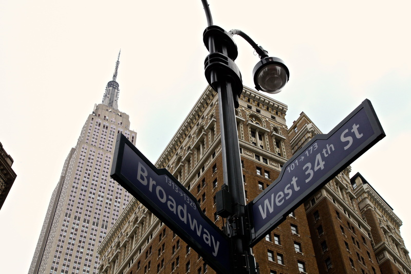 outdoors, sky, urban, building, empire state building, sign, 34th street, 5K, st, new york, landmark, communication, signage, unites states, midtown, broadway