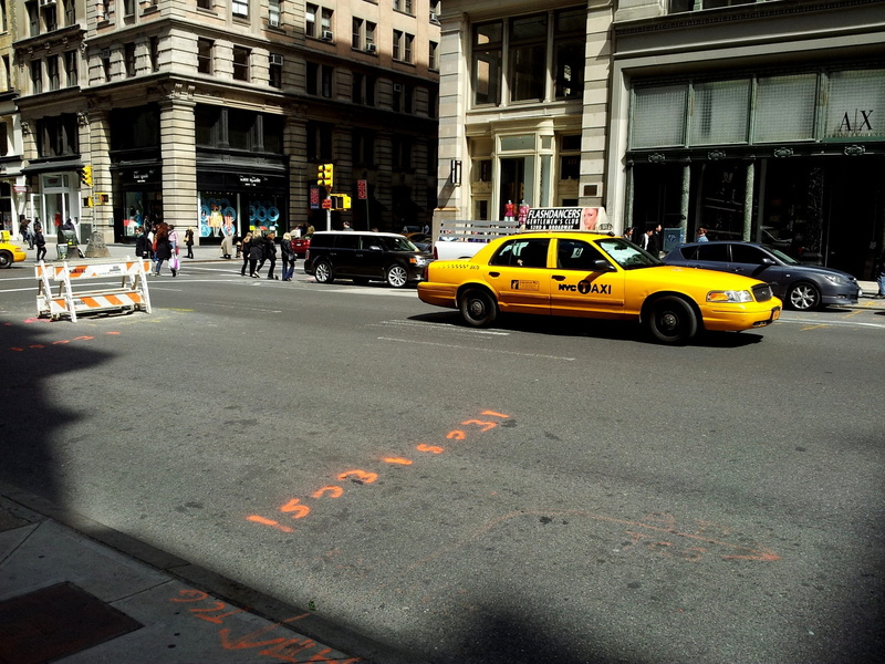 new york, avenue, built structure, architecture, new york city street, group of people, manhattan - New York City, broadway - Manhattan, midtown Manhattan