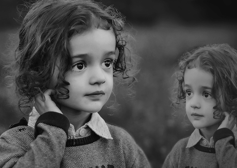 clarity, family, females, eyes, curiosity, black and white, togetherness, 2K, uncertainty, innocence, portrait, trust, two people, hairstyle, child, childhood