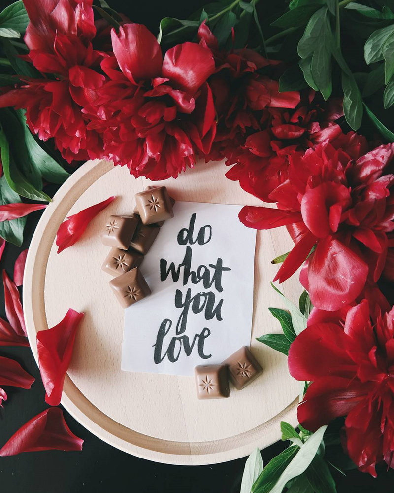 ideas, love, gift, heart Shape, close-up, decoration, flowering plant, 5K, bouquet, single Word, day, inscription, backgrounds, text, holiday, valentines Day - Holiday