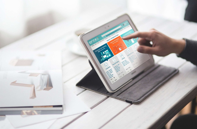 holding, computer, touch screen, wireless technology, human body part, online shopping, using computer, human hand, finance, tablet, adult, technology