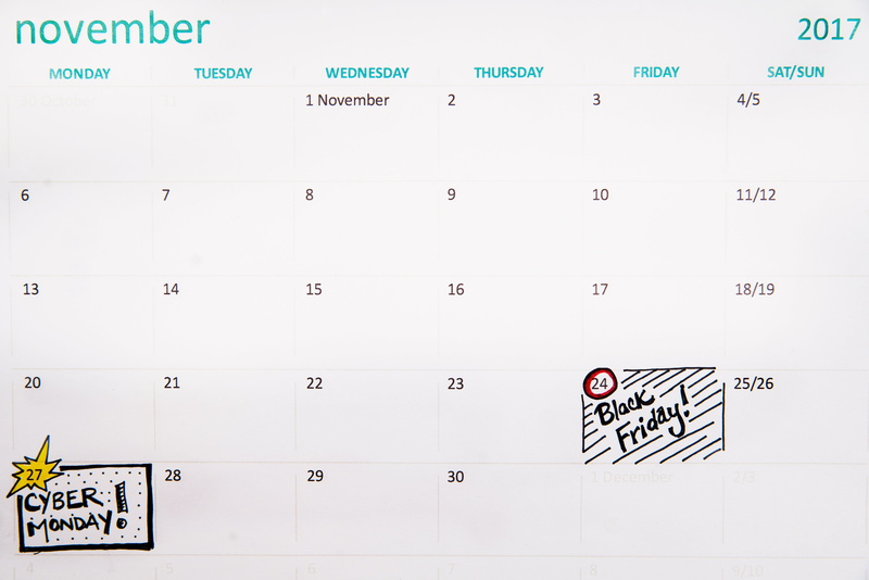 Black Friday Cyber Monday, calendar, business, Sale, education, Shopping, indoors, sign, white color, learning, no people, handwriting, copy space, text