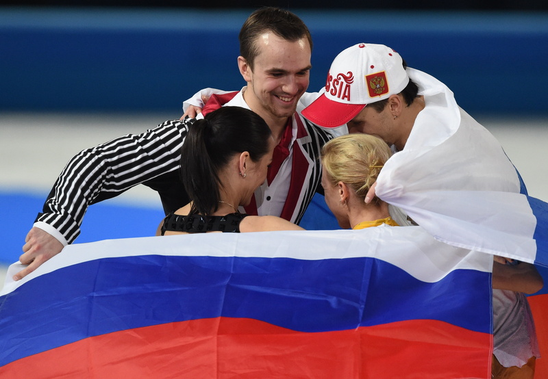 BOSCO, baseball cap, 2K, happiness, Olympic Champions, Tatiana Volosozhar, Fedor Klimov, victory, figure skating, RUSSIA, The XXII Winter Olympic Games