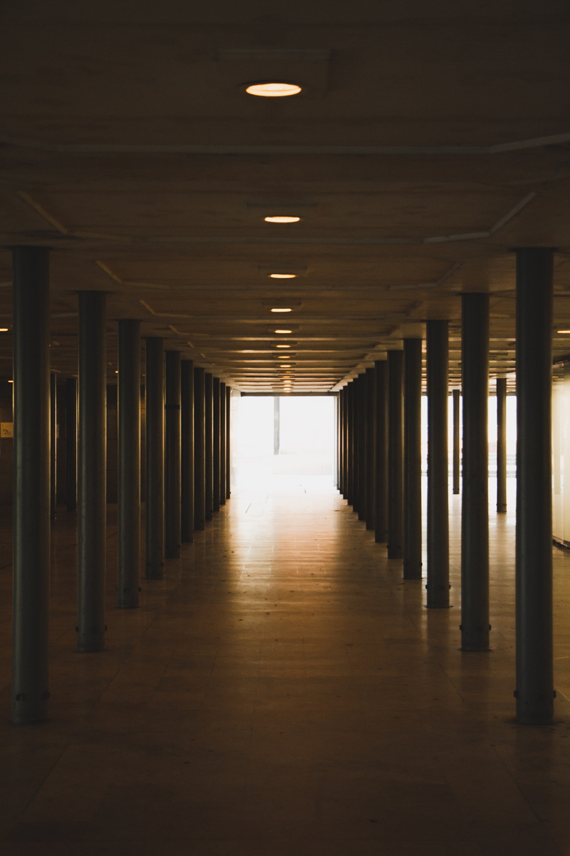 business, arcade, corridor, spirit, light, 5K, pillar, colonnade, illuminated, column, way, light at the end of the tunnel, empty, wood, ceiling, floor
