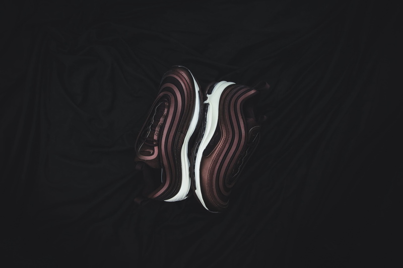 pattern, sneaker, shoes, outline, shoe, dark, basketball, black, directly above, black background, textile, cut out, surface, white, footwear, musical equipment