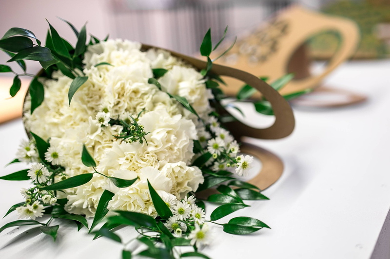 flowers, plant part, arrangement, plant, 2K, rose - flower, flower head, elegant, flora, fancy, flower, white, Beautiful, no people, pretty, bunch of flowers