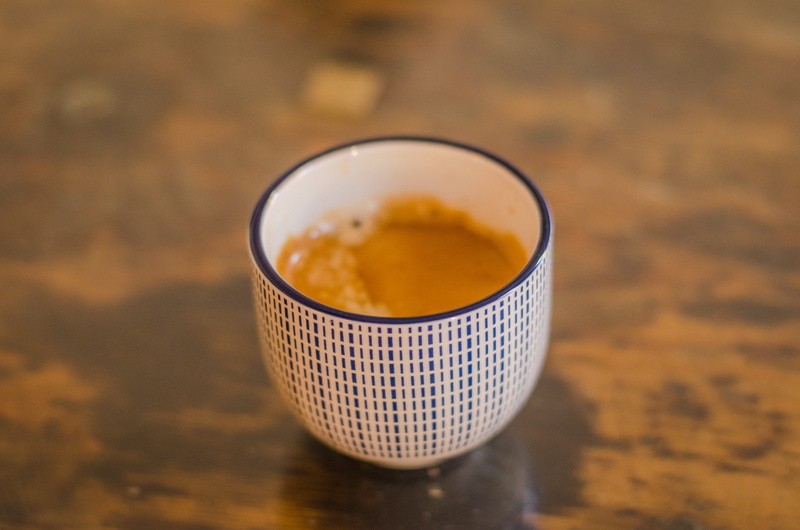 coffe, coffee shop, coffee - drink, food and drink, cup, mug, focus on foreground, wellbeing, indoors, refreshment, table, beverage, single object, hot drink