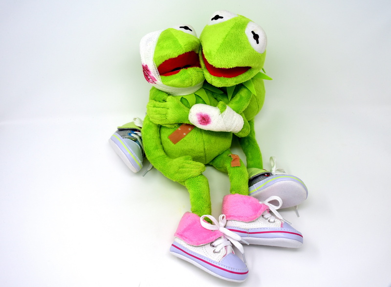 comfort, blood, injured, creativity, copy space, patch, frogs, teddy bear, studio shot, indoors, green, animal representation, cute, softness, representation
