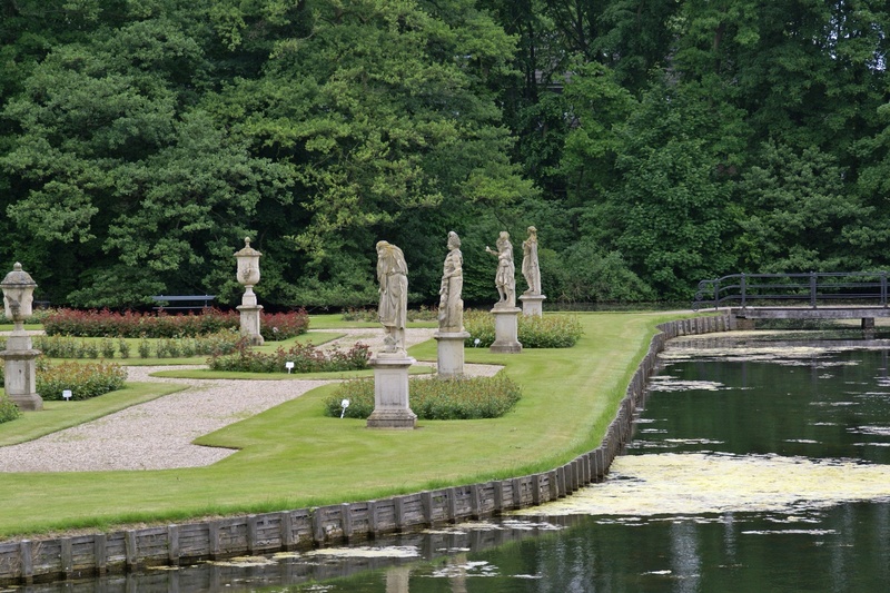 tree, sculpture, formal garden, outdoors, pond, isselburg, beauty in nature, tranquility, park, garden, 1080P, grounds, estate, sculptures, water, architecture