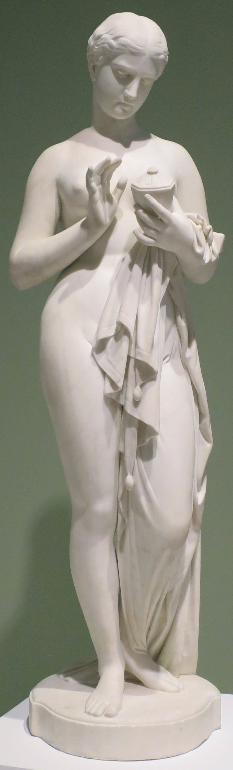 white color, stone, culture, human representation, statue, monument, stone material, female likeness, famous, history, european, figure, creativity, female