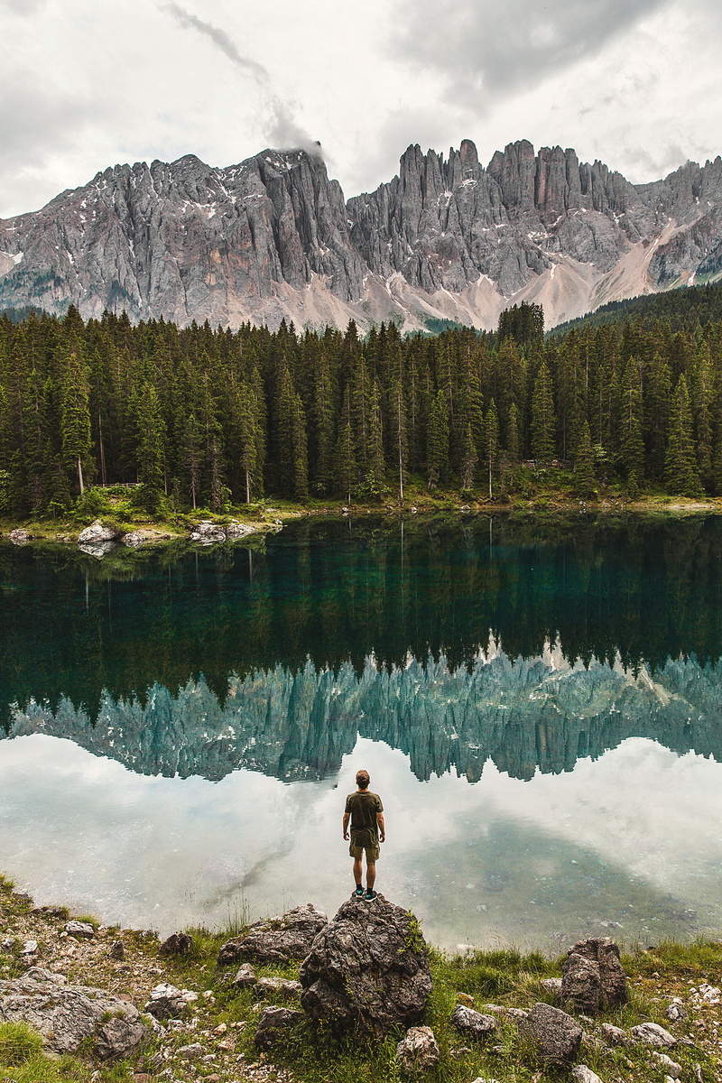grass, millennials, one person, forest, people, real people, outdoors, daytime, man, sky, cloud - sky, nature, non-urban scene, ridge, guy, tranquility