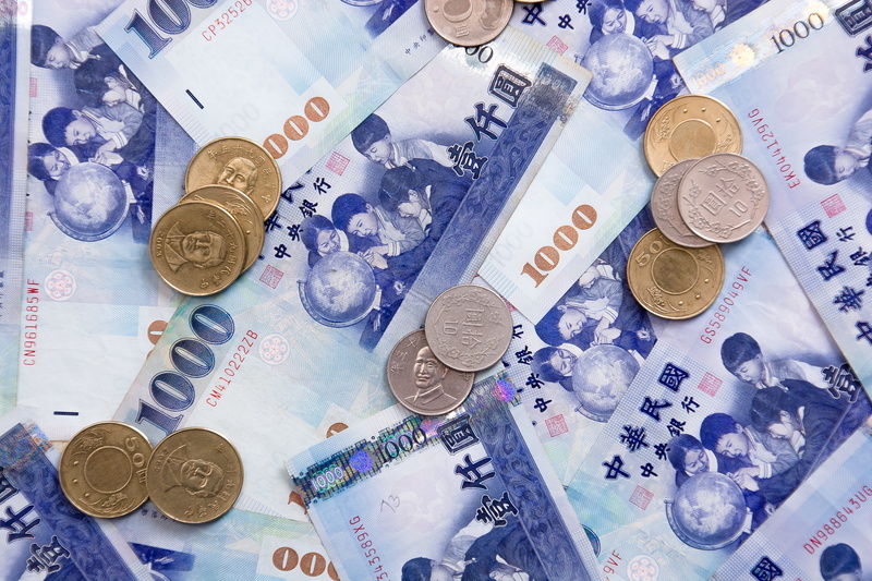 coin, variation, investment, 5K, indoors, new taiwan dollar, high angle view, business, blue, no people, still life, close-up, exchange rate, paper currency
