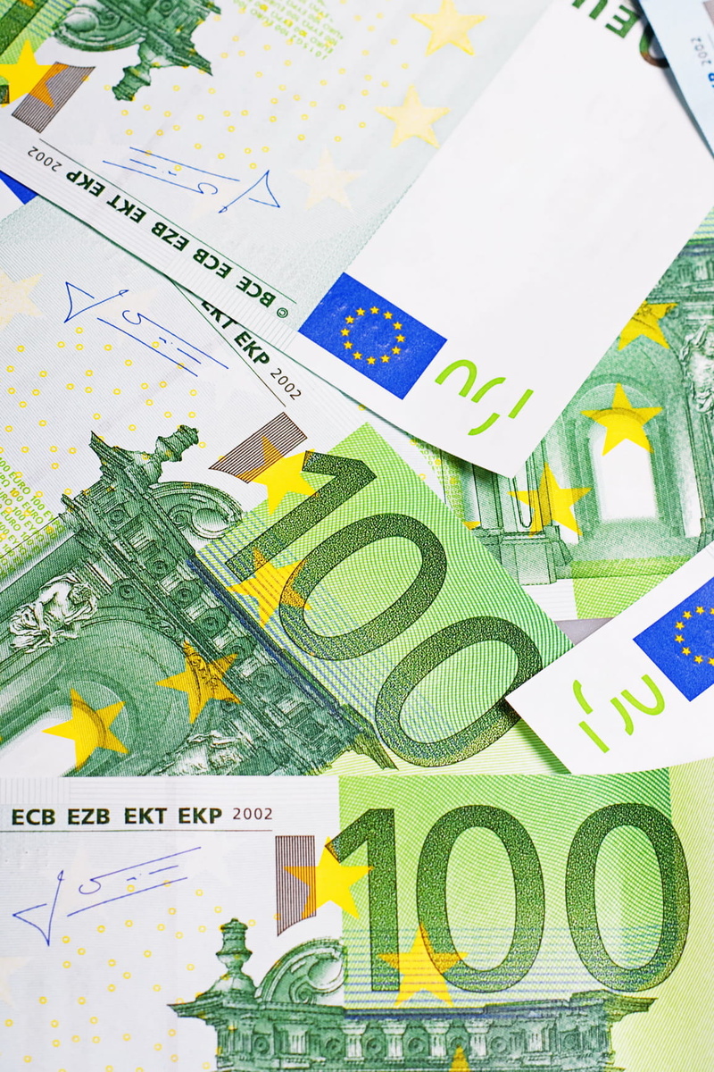 100, 720P, bunch, banknotes, finance, buy, euro, green color, euros, wealth, business, close, closeup, paper currency, investment, savings, close-up, crisis