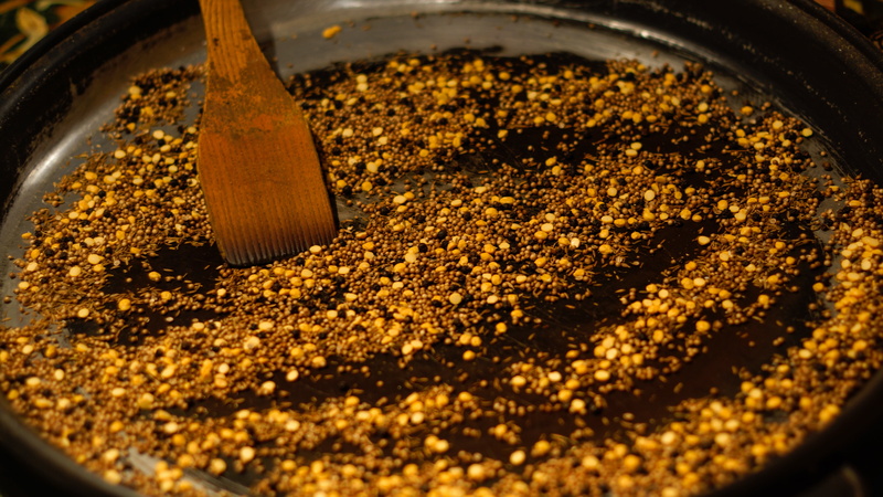 brown, pan, preparation, indoors, roasting, kitchen utensil, curry, preparing food, roast, cooking, still life, mix, freshness, various, seeds, container