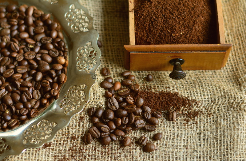 table, gold plate, burlap, coffee beans, choice, benefit from, abundance, tray, aromatic, roasted, roasted coffee bean, container, indoors, bean, large group of objects