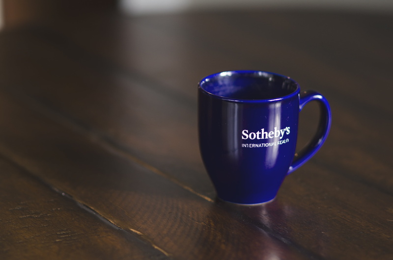 coffee - drink, close-up, no people, blue, crockery, 4K, selling, housing, sold, mug, aboard, buyer, communication, western script, estate, residential