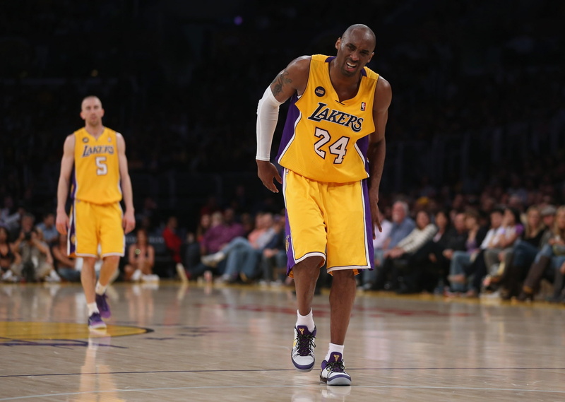 running, basketball player, group of people, young adult, effort, sport, kobe bryant  background, competitive sport, athlete, crowd, sportsman, incidental people