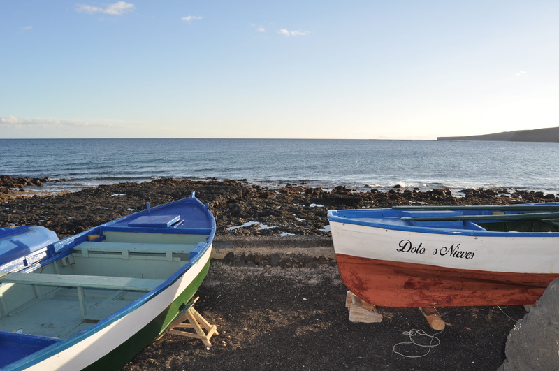 boat, fishing, scenics - nature, rowboat, travel, beach, moored, lanzarote, ocean, transportation, day, beauty in nature, barca, nautical vessel, mode of transportation